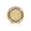 Iluminador de ligne d´or tono California dorado aporta brillo natural y resalta facciones de tu rostro. Disponible en azzoc